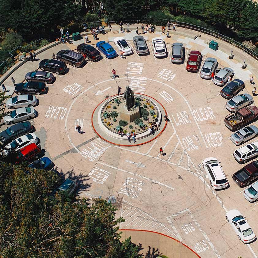 With Designa and SpringCard park your car easily ! 